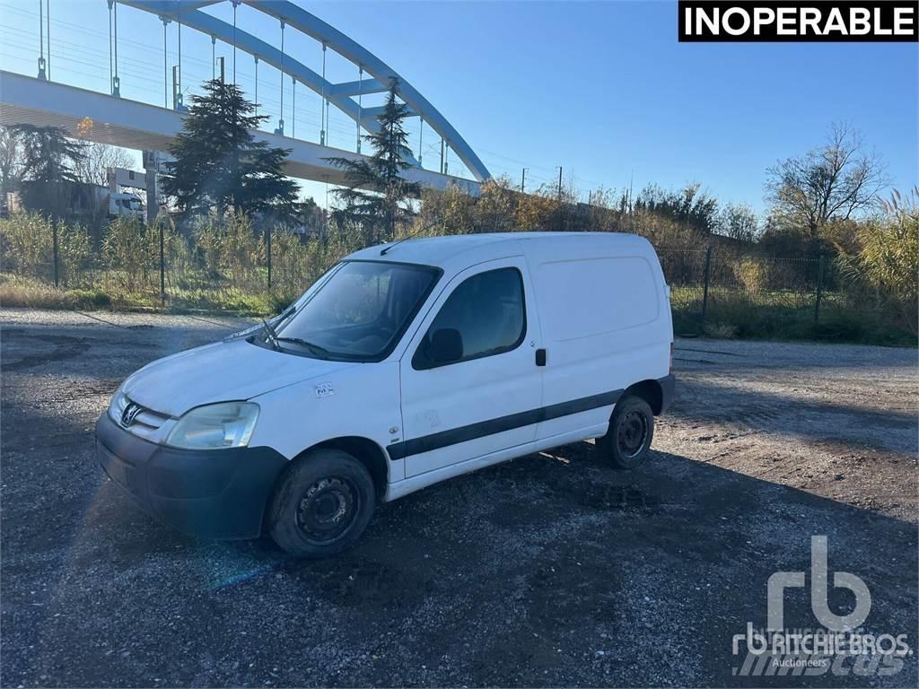 Peugeot PARTNER Reefer Trucks