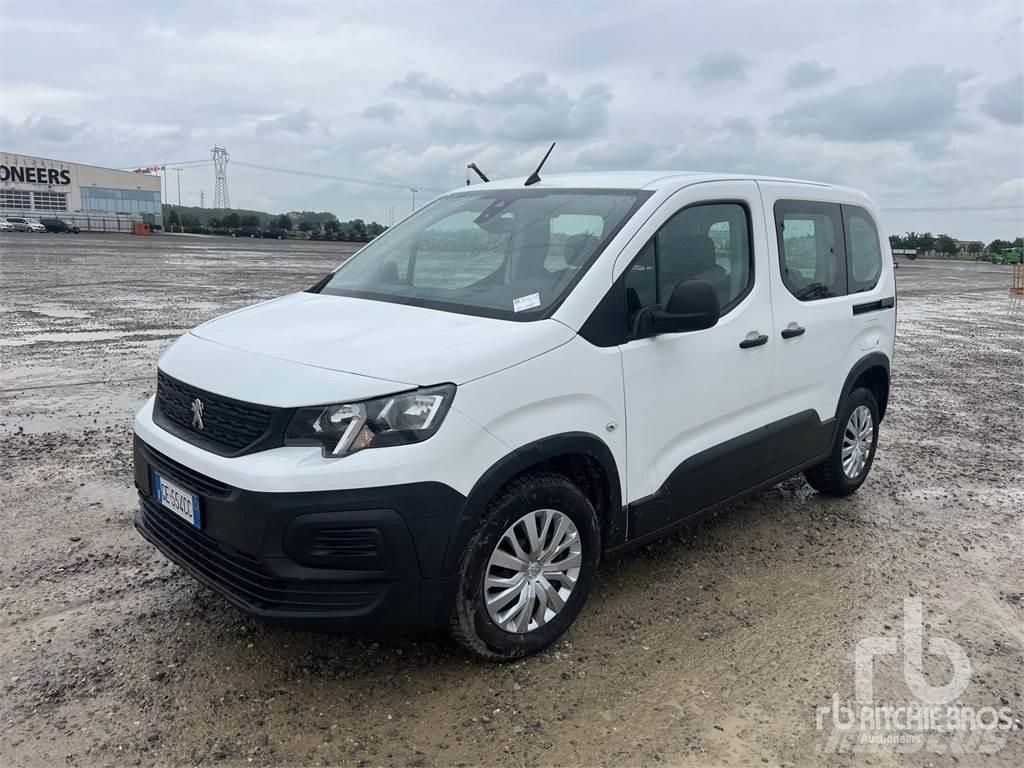 Peugeot RIFTER Automobiles / SUVS