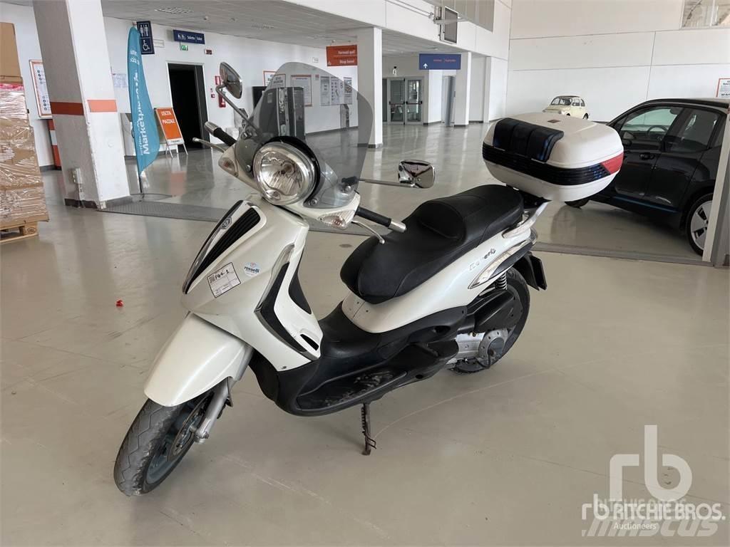Piaggio BEVERLY Automobiles / SUVS