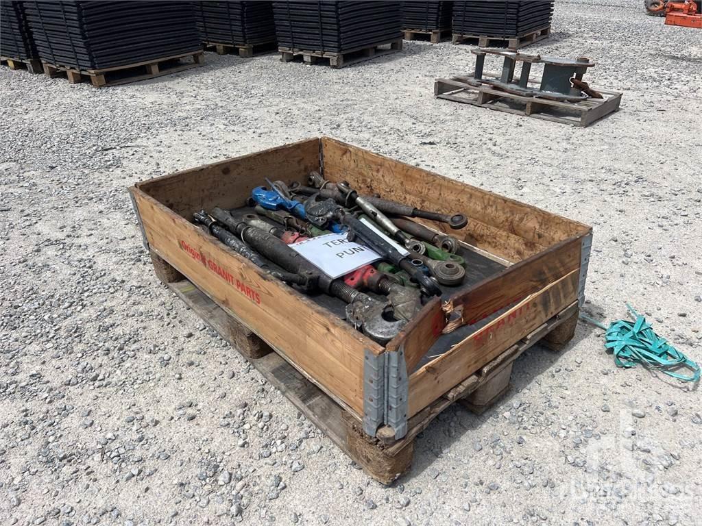  Qty of Toplinks Other tractor accessories
