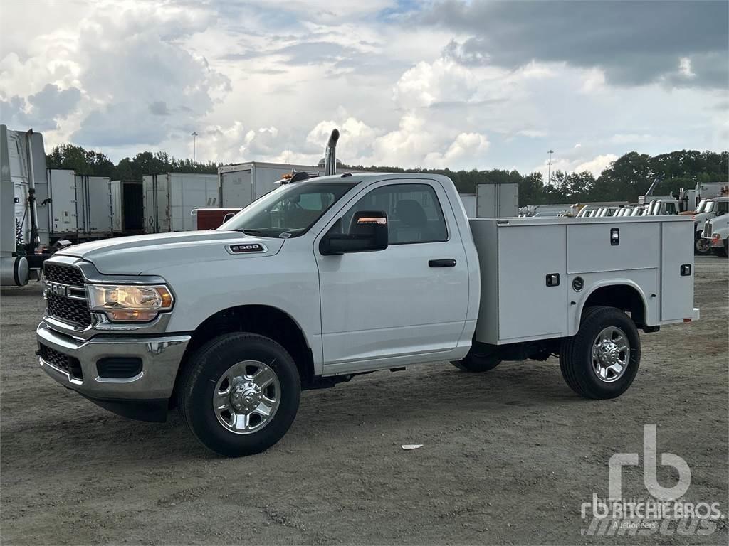 RAM 2500 Work Trucks / Municipal