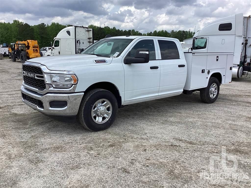 RAM 2500 Work Trucks / Municipal