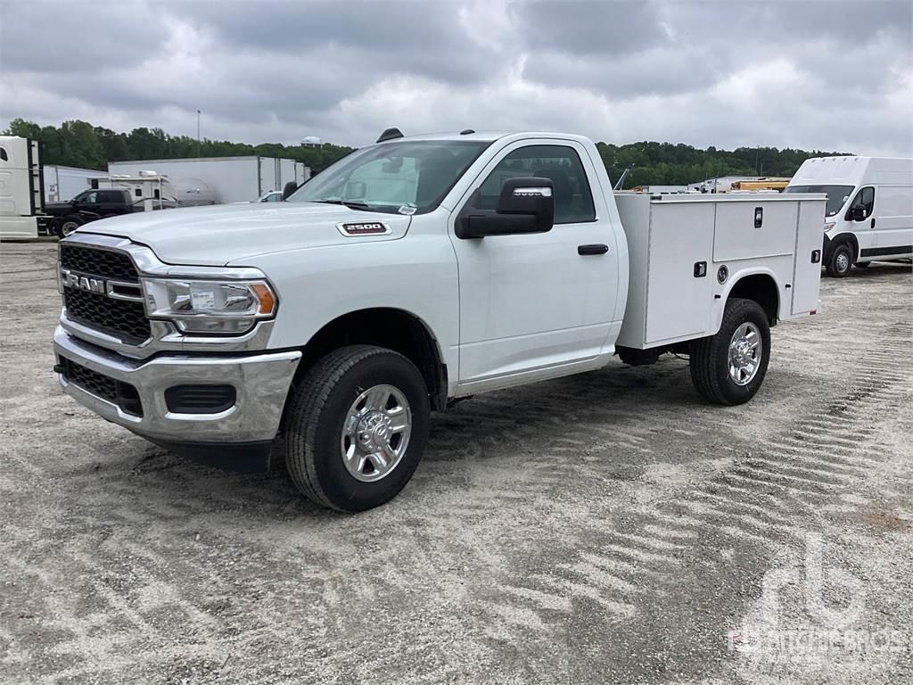 RAM 2500 Work Trucks / Municipal
