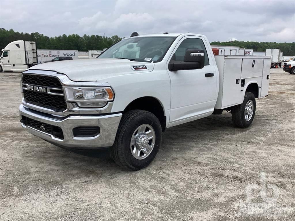 RAM 2500 Work Trucks / Municipal