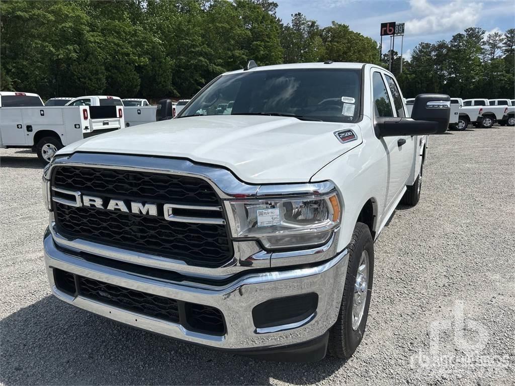 RAM 2500 Work Trucks / Municipal