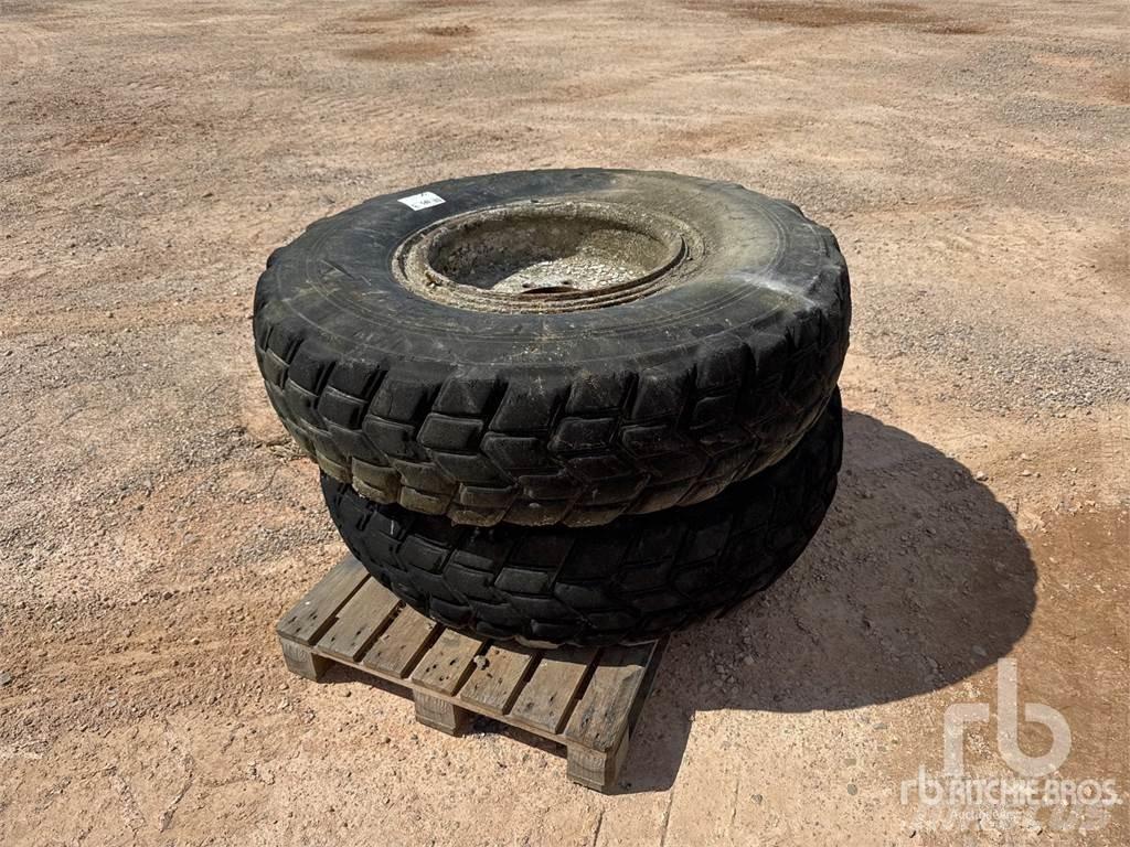  Roue Tires, wheels and rims