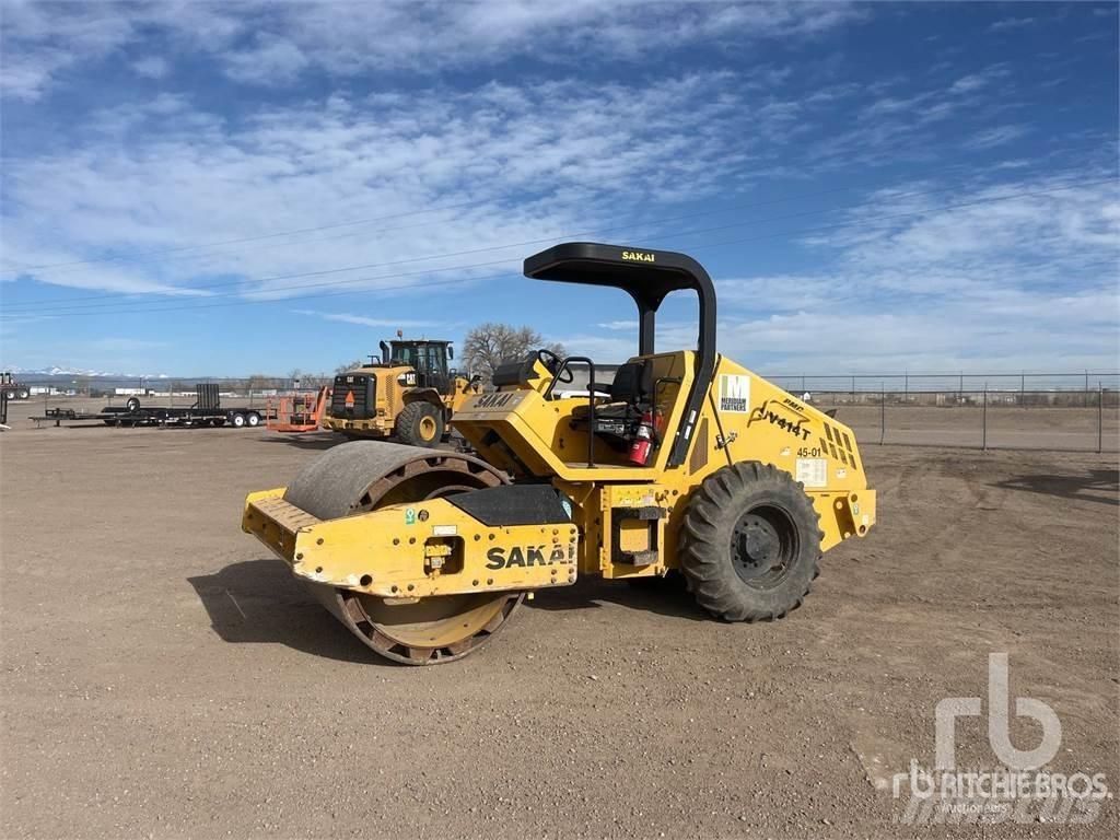 Sakai SV414 Landfill compactors
