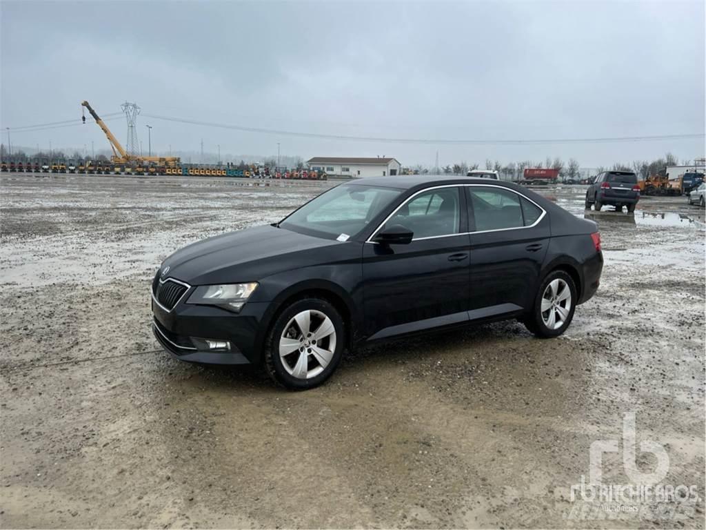Skoda SUPERB Automobiles / SUVS