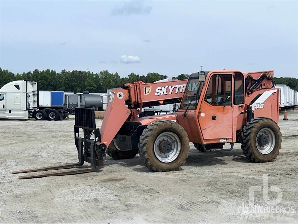 SkyJack 8042 Telescopic Handlers