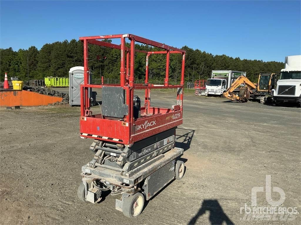 SkyJack SJ3219 Scissor Lifts