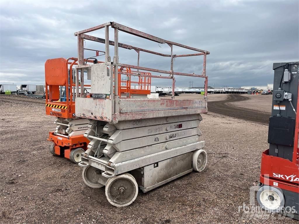 SkyJack SJ3226 Scissor Lifts