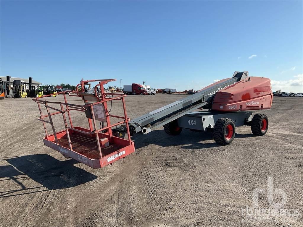 SkyJack SJ40T Articulated boom lifts