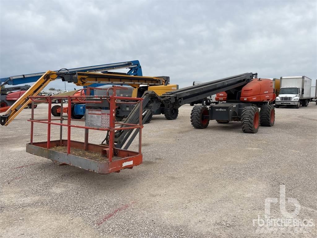 SkyJack SJ66T Articulated boom lifts