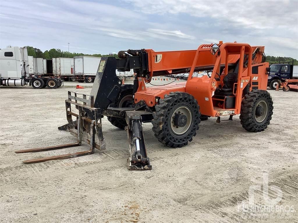 SkyTrak 10054 Telescopic Handlers