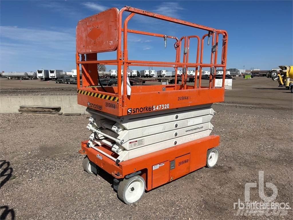 Snorkel S4732E Scissor Lifts