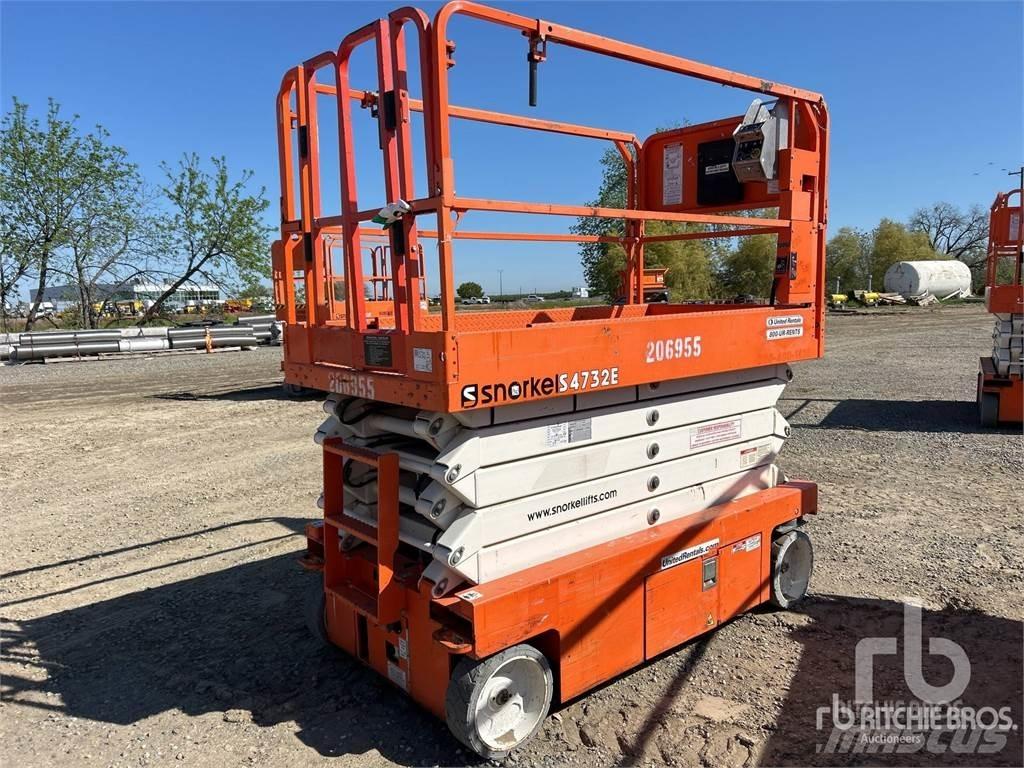 Snorkel S4732E Scissor Lifts