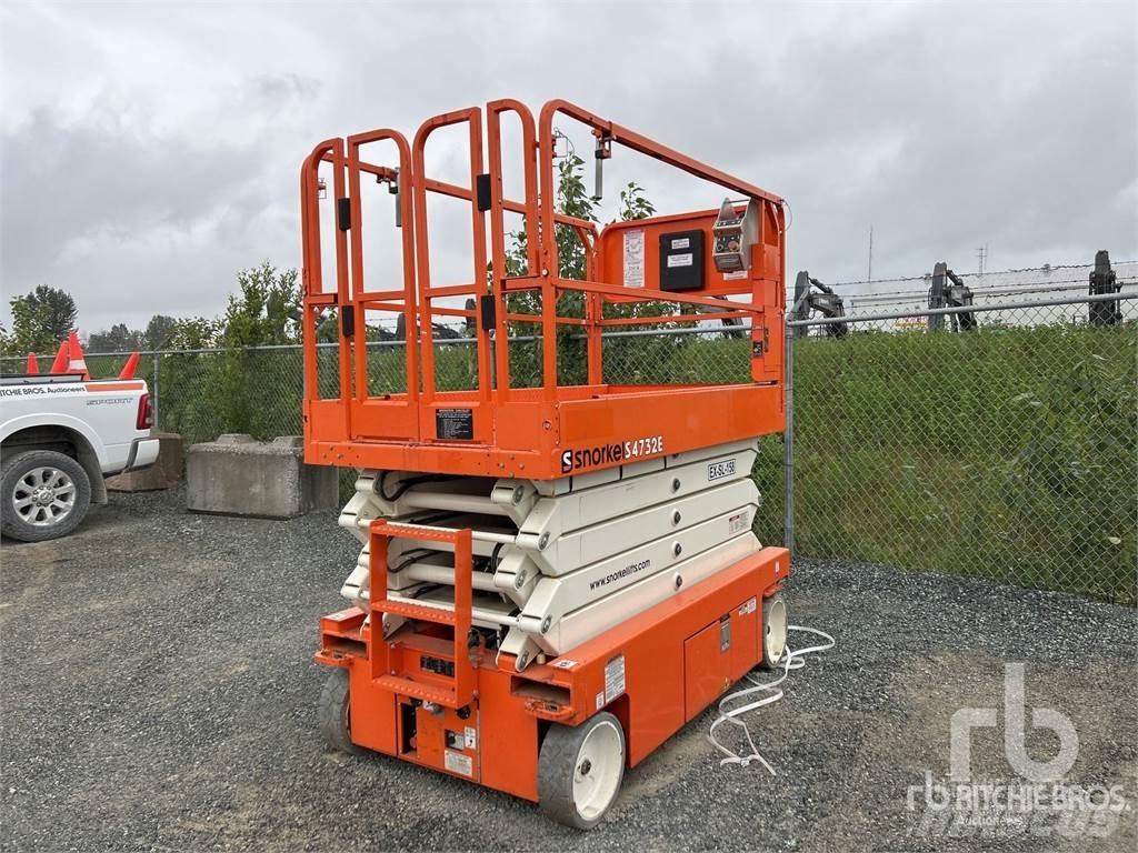 Snorkel S4732E Scissor Lifts