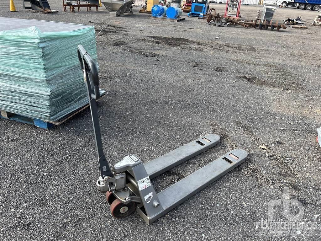 Sumner 2118 Hoists and Material Elevators