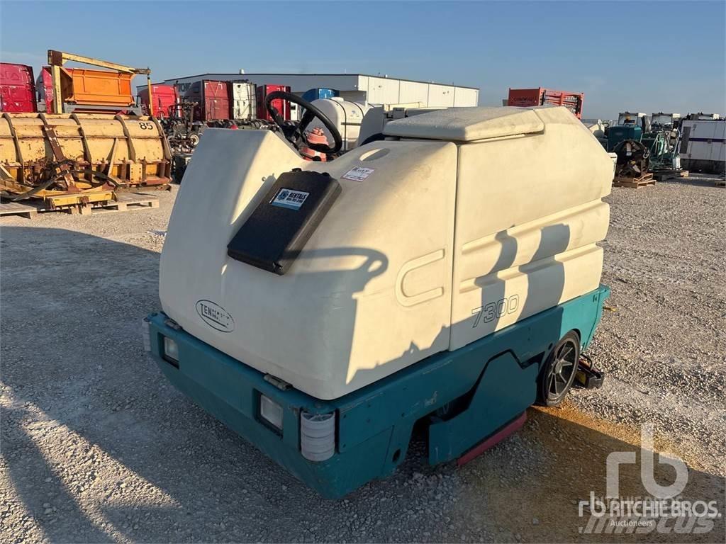 Tennant 7300 Sweepers