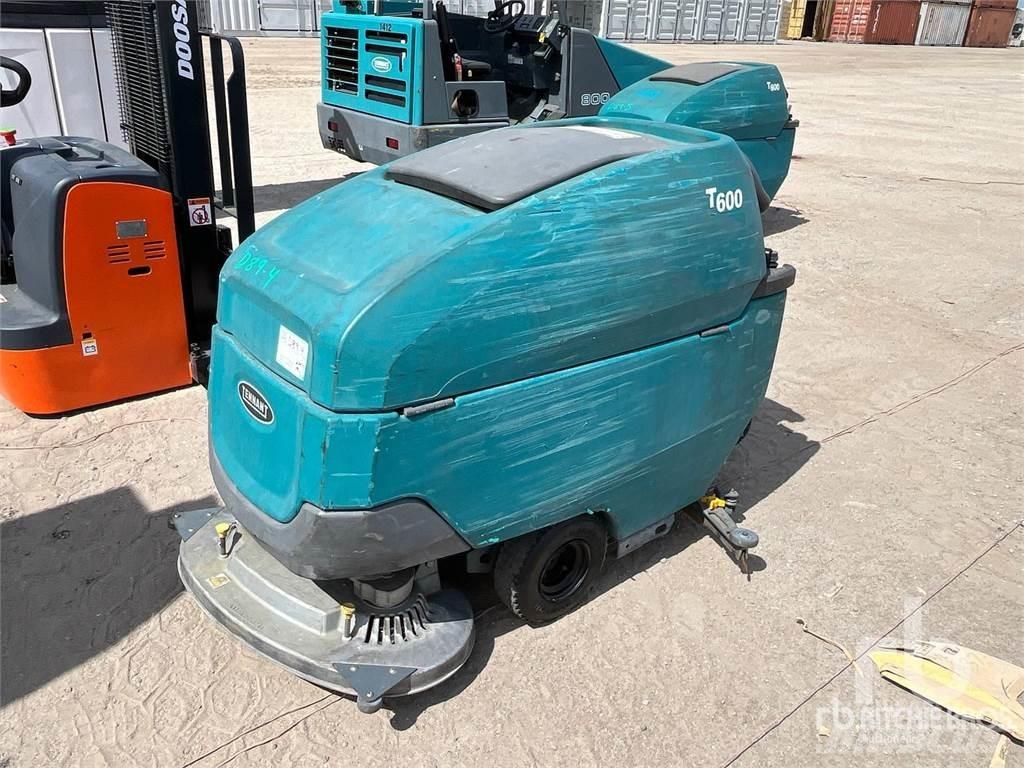 Tennant T600 Sweepers