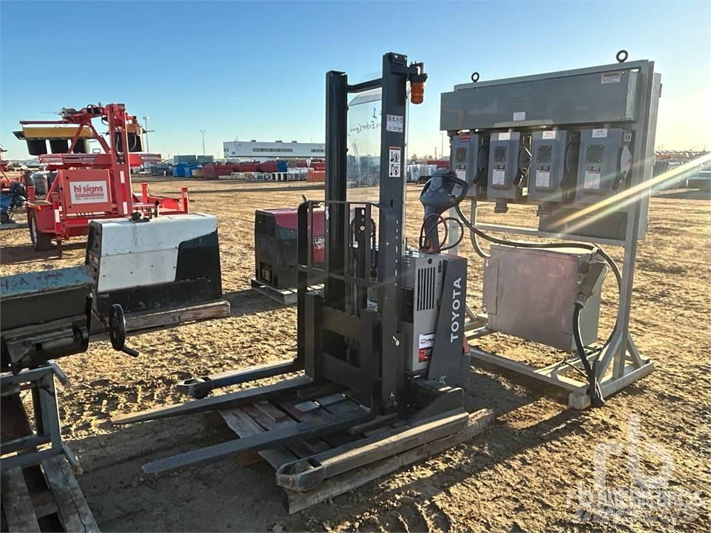 Toyota 8BWS13 Electric Forklifts