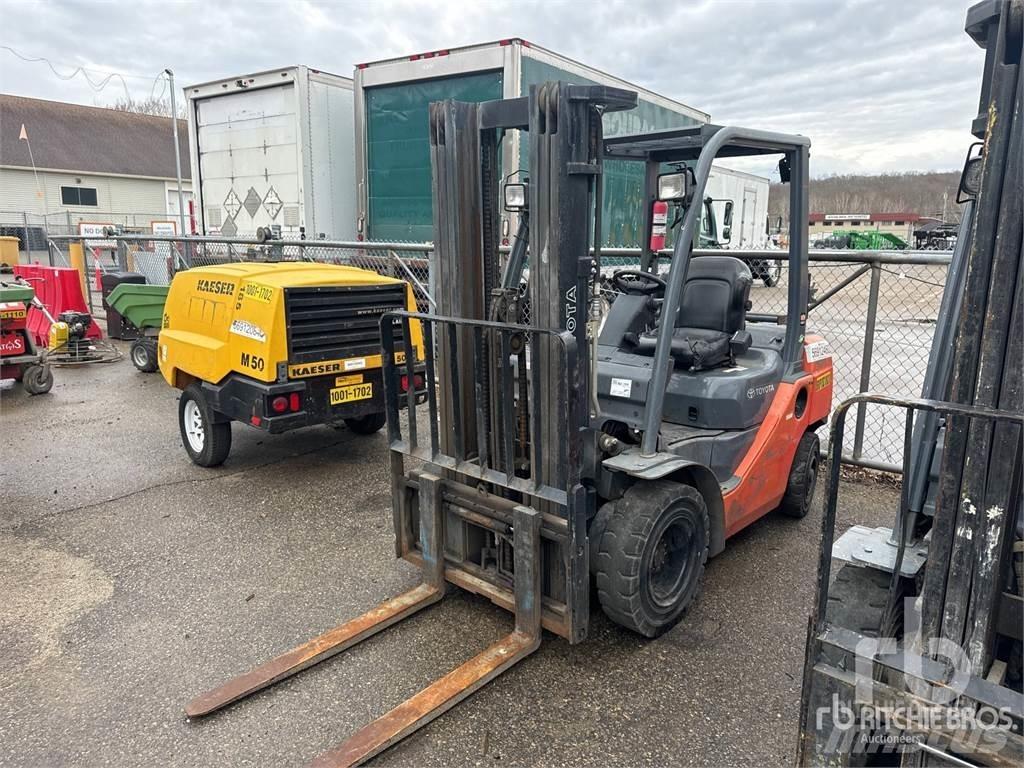 Toyota 8FGU25 Diesel Forklifts