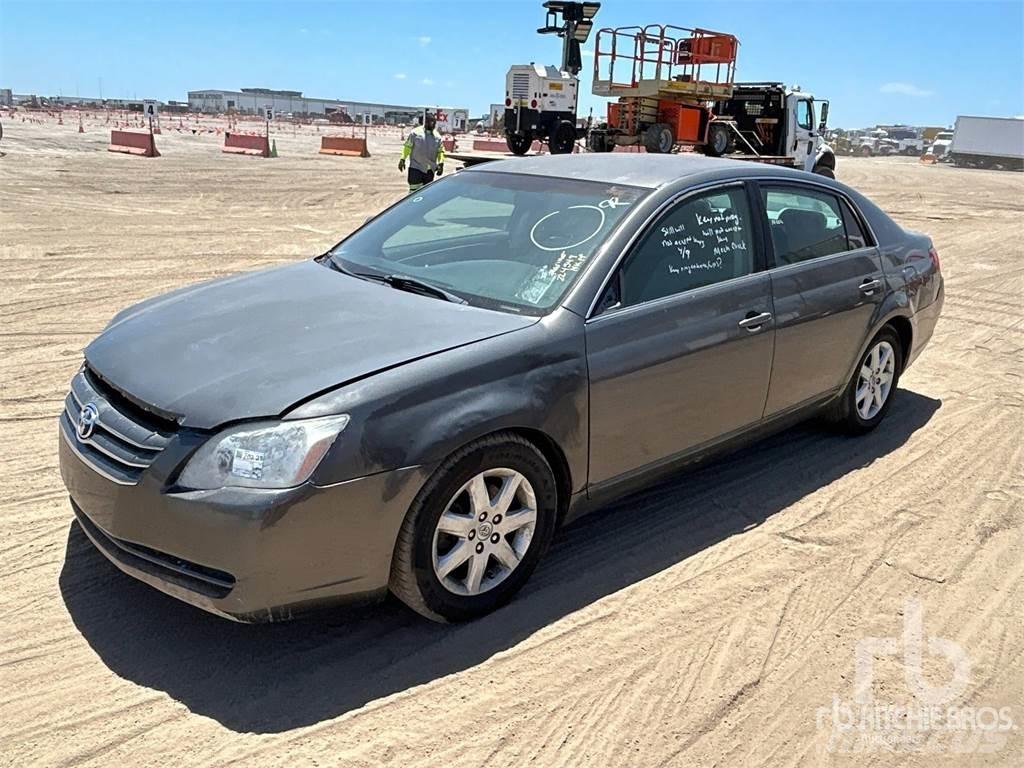 Toyota AVALON Automobiles / SUVS