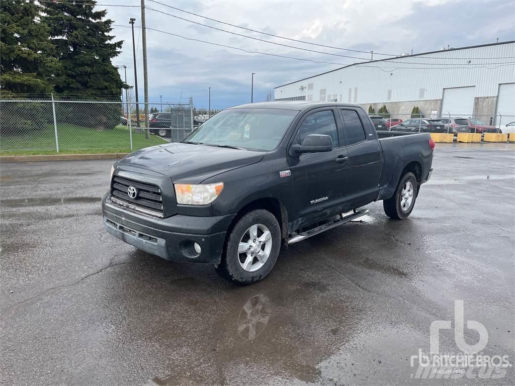 Toyota TUNDRA Pickup Trucks