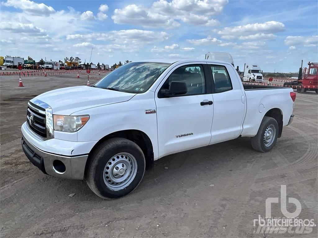 Toyota TUNDRA Pickup Trucks