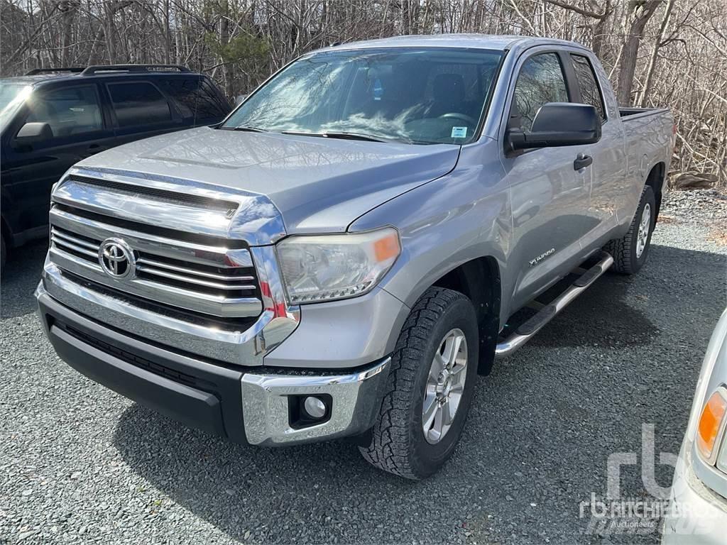 Toyota TUNDRA Pickup Trucks