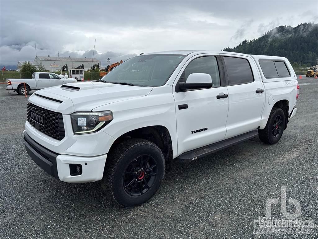 Toyota TUNDRA Pickup Trucks
