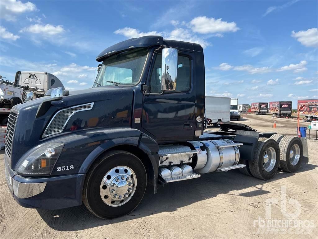 Volvo VNL300 Conventional Trucks / Tractor Trucks