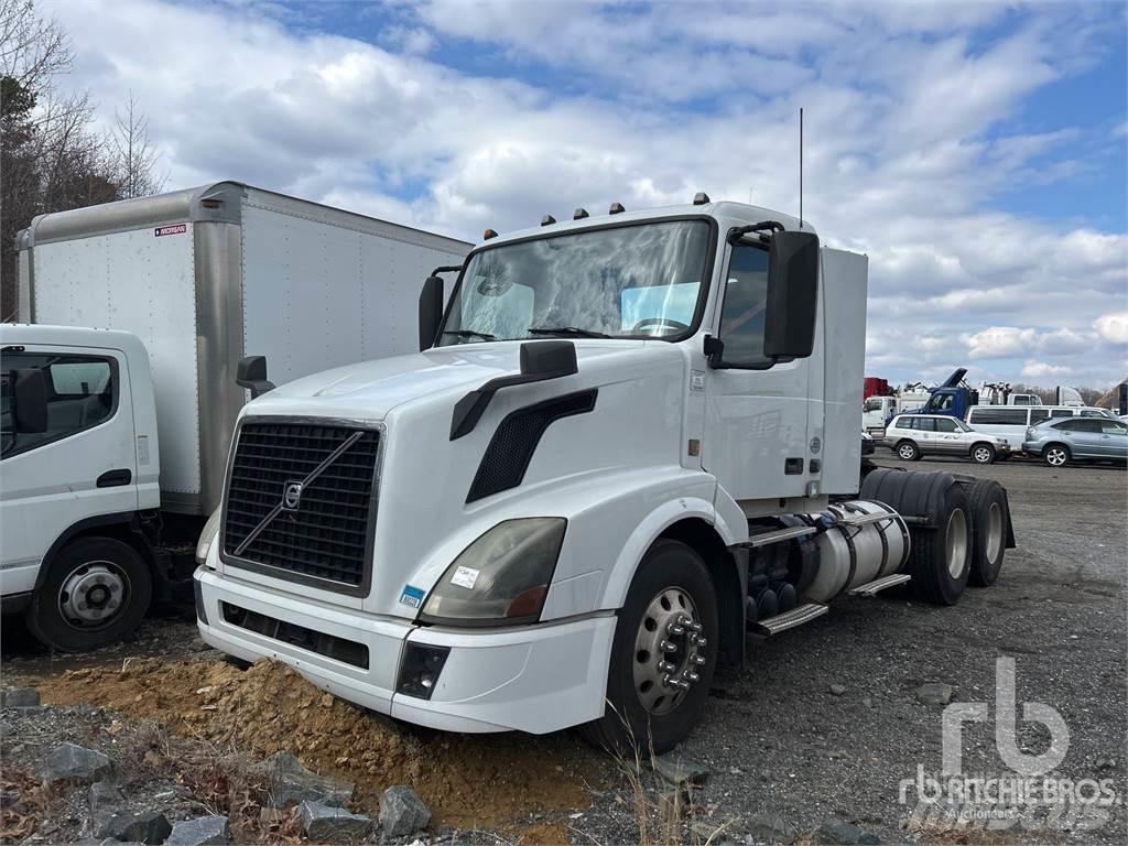 Volvo VNL300 Conventional Trucks / Tractor Trucks