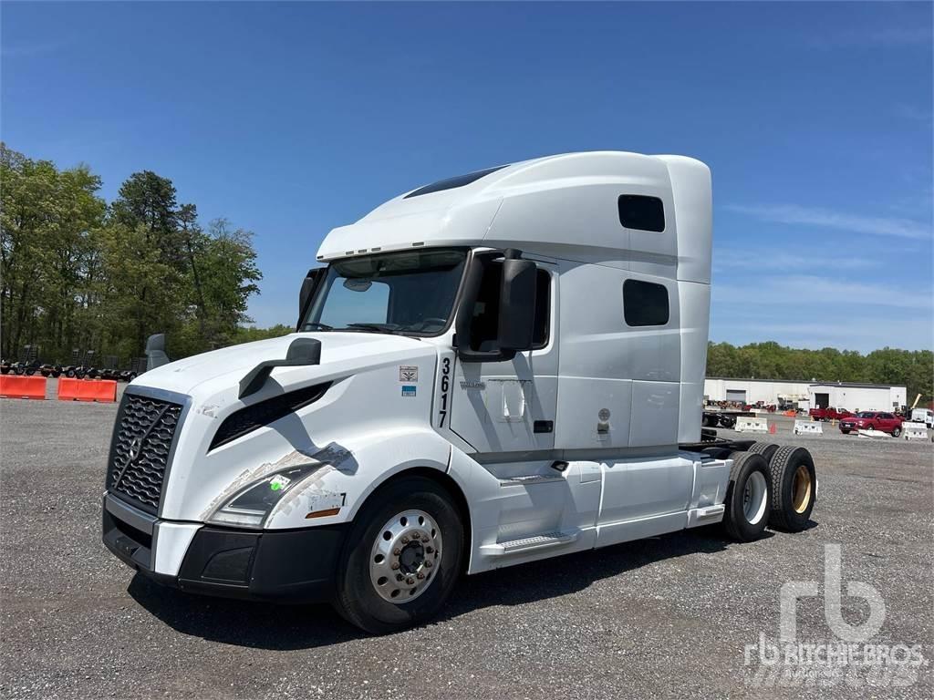 Volvo VNL300 Conventional Trucks / Tractor Trucks