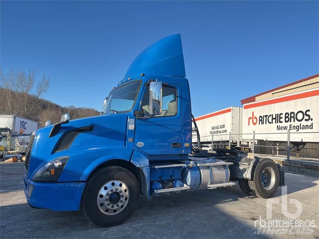 Volvo VNL300 Conventional Trucks / Tractor Trucks