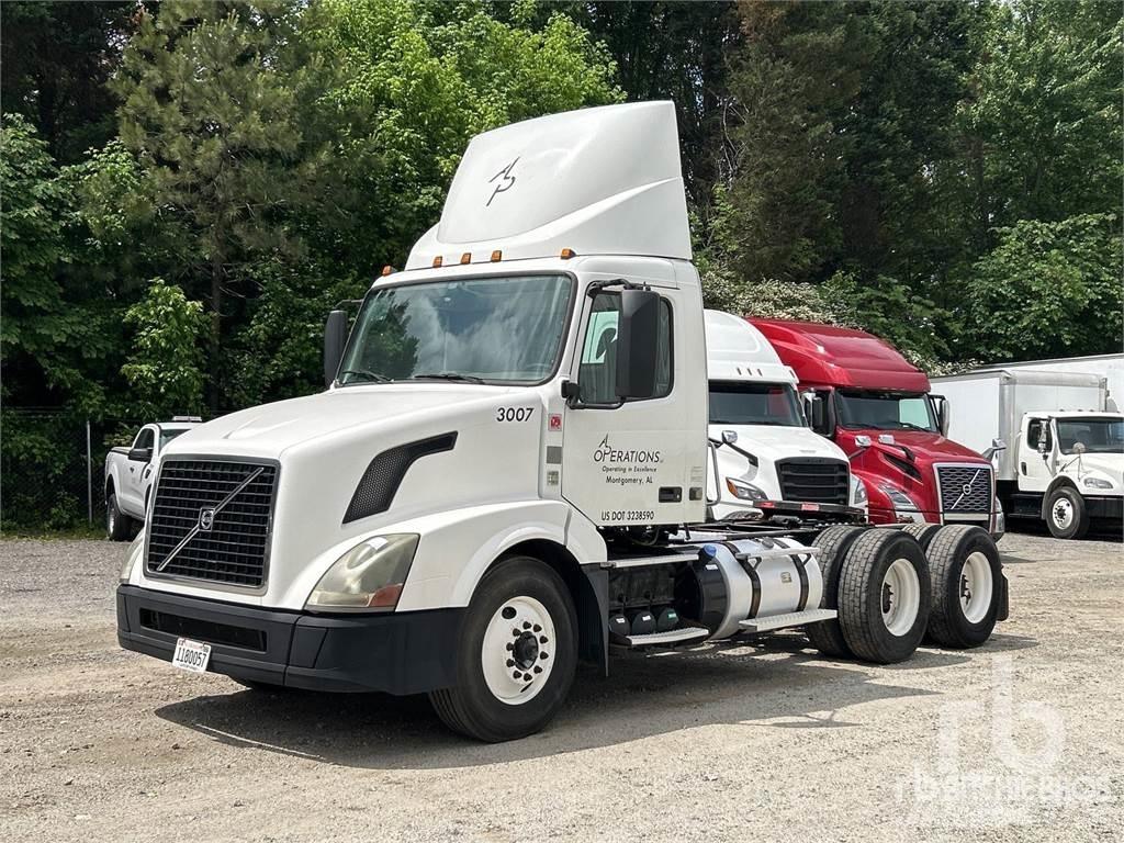 Volvo VNL300 Conventional Trucks / Tractor Trucks