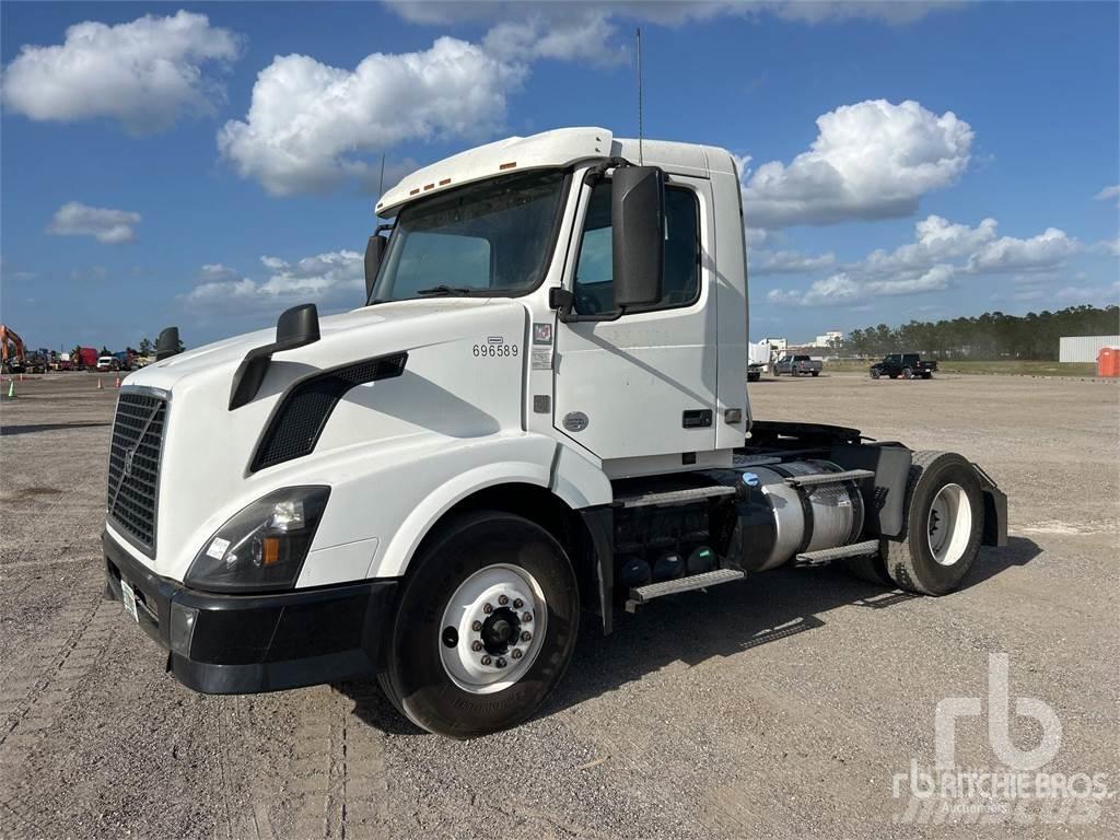 Volvo VNL300 Conventional Trucks / Tractor Trucks
