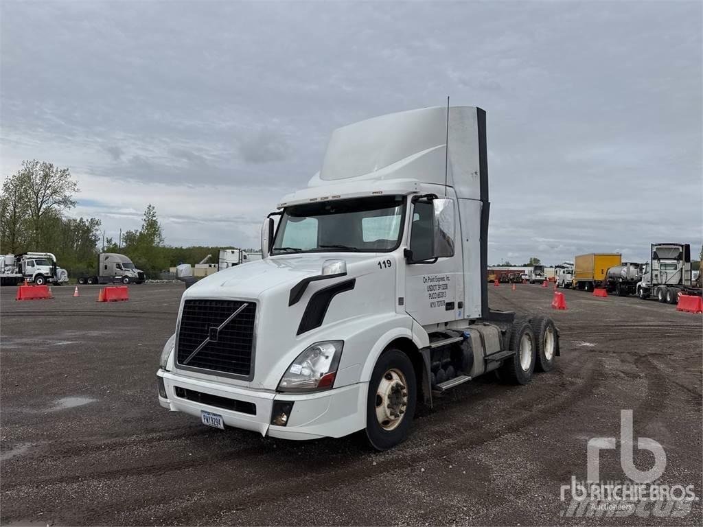 Volvo VNL300 Conventional Trucks / Tractor Trucks