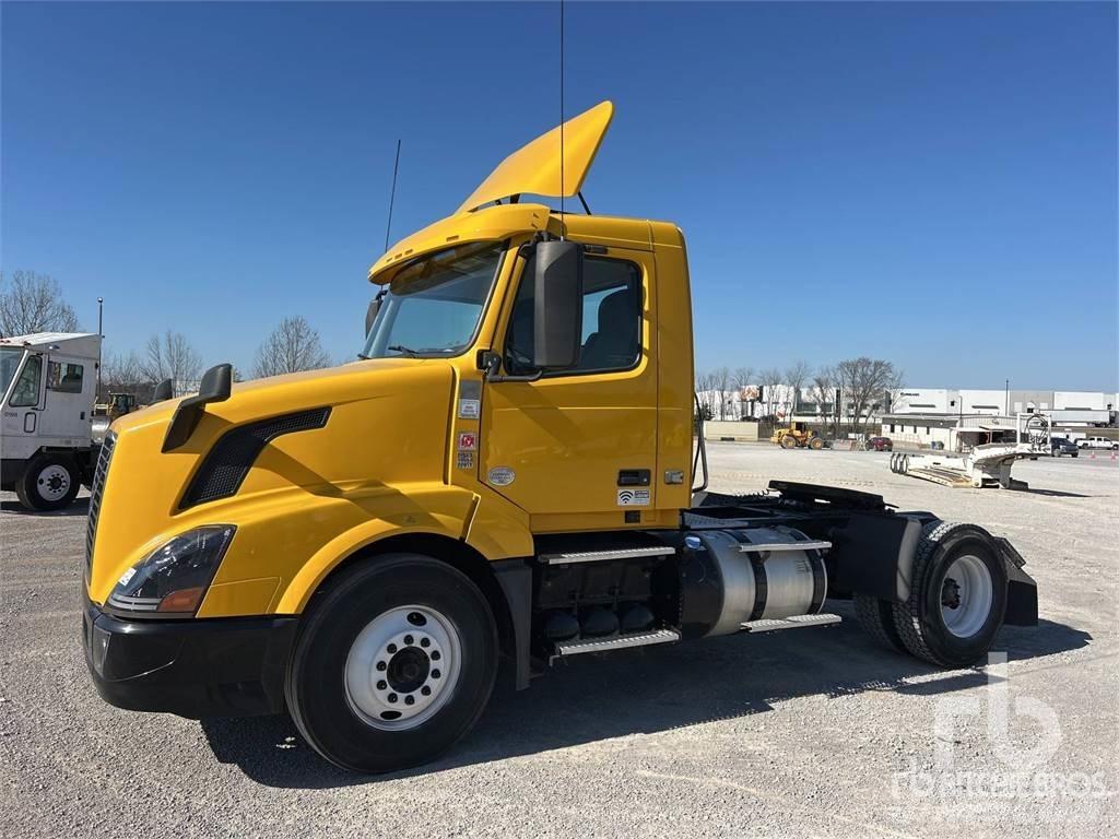 Volvo VNL42300 Conventional Trucks / Tractor Trucks
