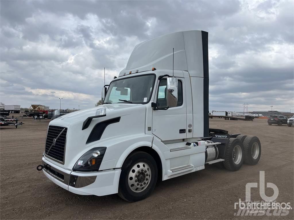 Volvo VNL64 Conventional Trucks / Tractor Trucks