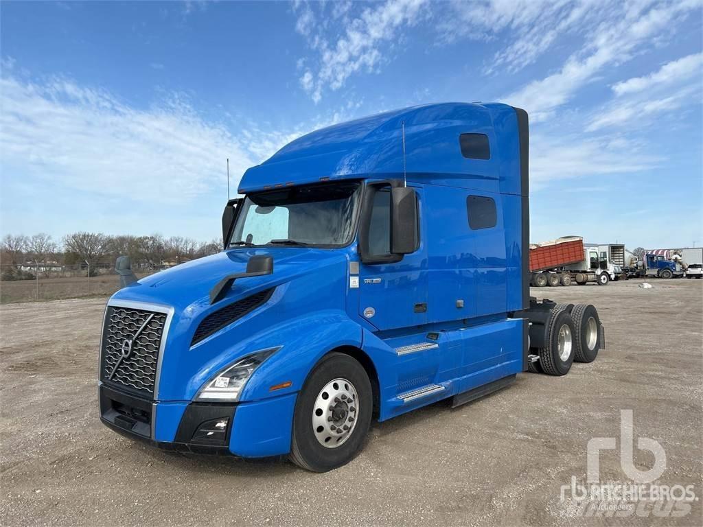 Volvo VNL64760 Conventional Trucks / Tractor Trucks