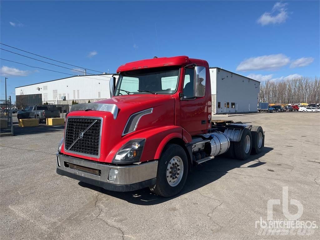Volvo VNL64T Conventional Trucks / Tractor Trucks