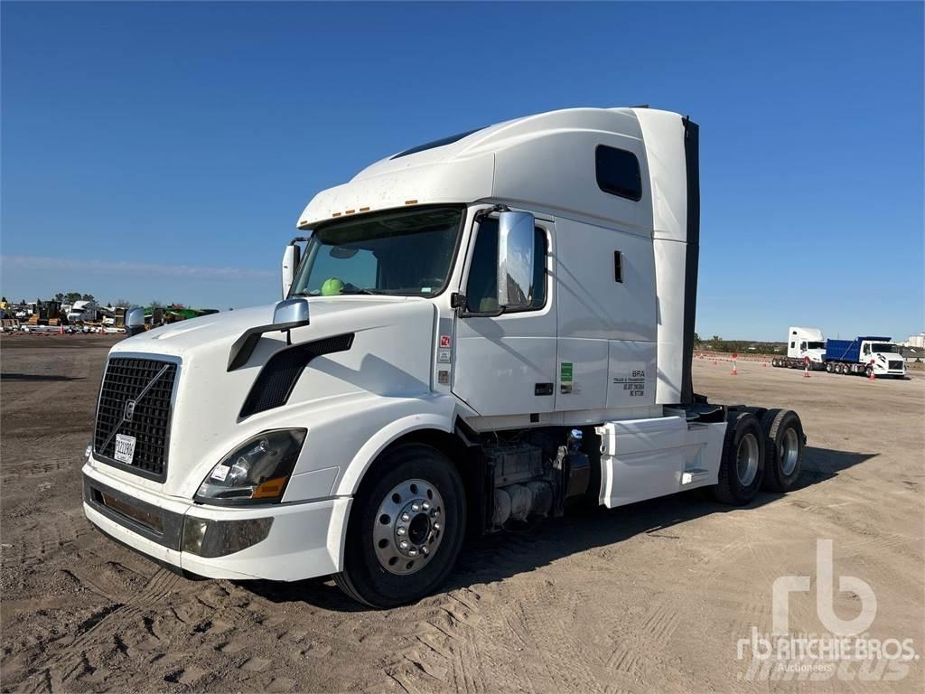 Volvo VNL670 Conventional Trucks / Tractor Trucks
