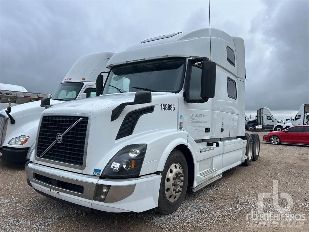 Volvo VNL670 Conventional Trucks / Tractor Trucks