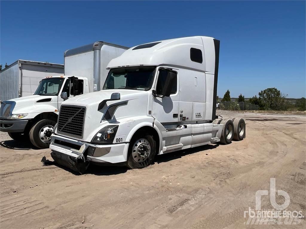 Volvo VNL670 Conventional Trucks / Tractor Trucks
