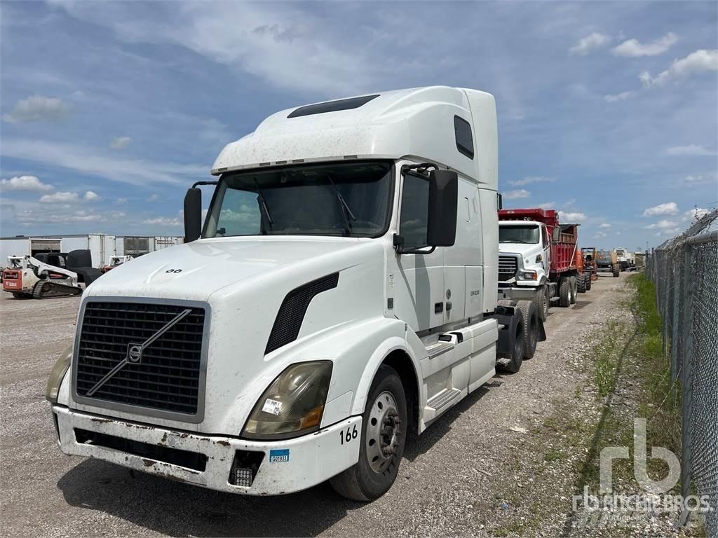 Volvo VNL670 Conventional Trucks / Tractor Trucks