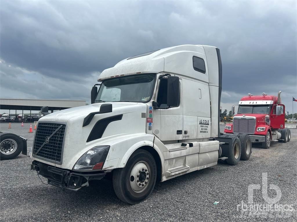 Volvo VNL670 Conventional Trucks / Tractor Trucks