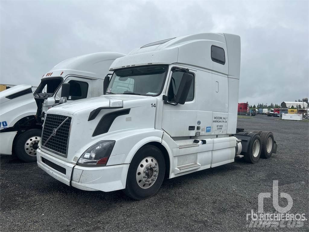 Volvo VNL670 Conventional Trucks / Tractor Trucks