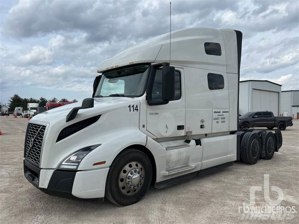 Volvo VNL760 Conventional Trucks / Tractor Trucks