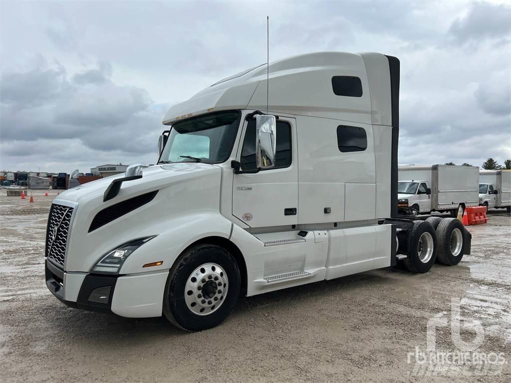Volvo VNL760 Conventional Trucks / Tractor Trucks